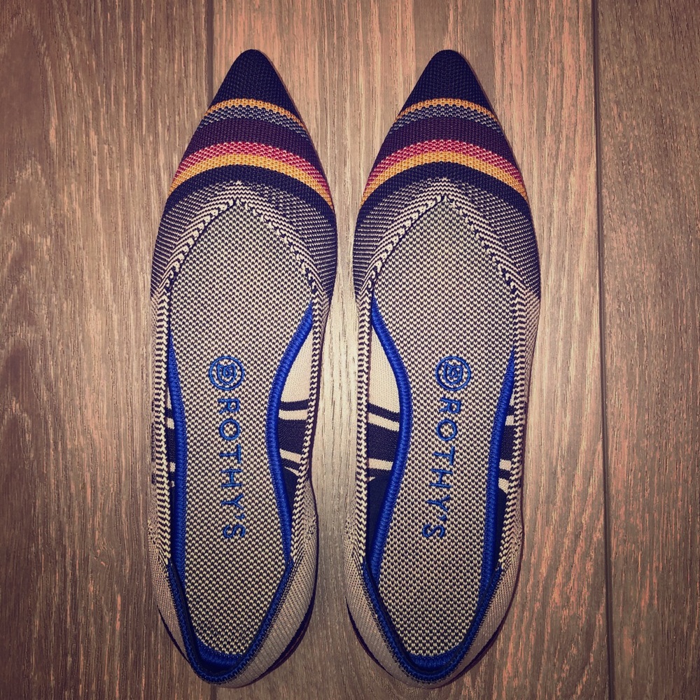 Rothys Vote-It-Back back inverse strip points.